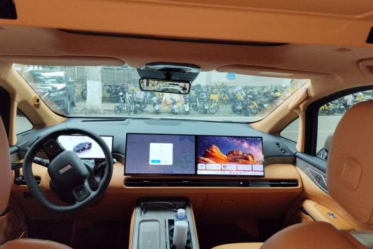 Used Wey Gaoshan 2025 Four-Wheel Drive Alpine 8 Headliner