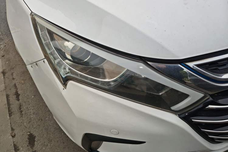 Used BYD Qin New Energy 2017 1.5T Luxury Model Right Front Headlight