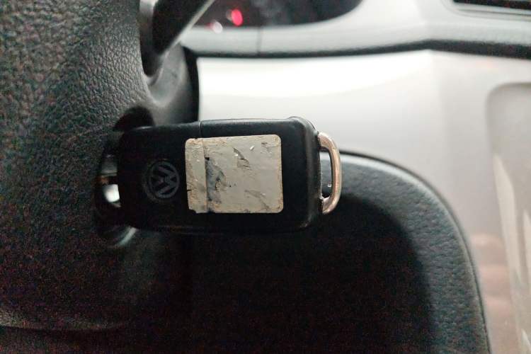 Used Volkswagen Gran Lavida 2013 1.6L Automatic Fashion Model Vehicle Key