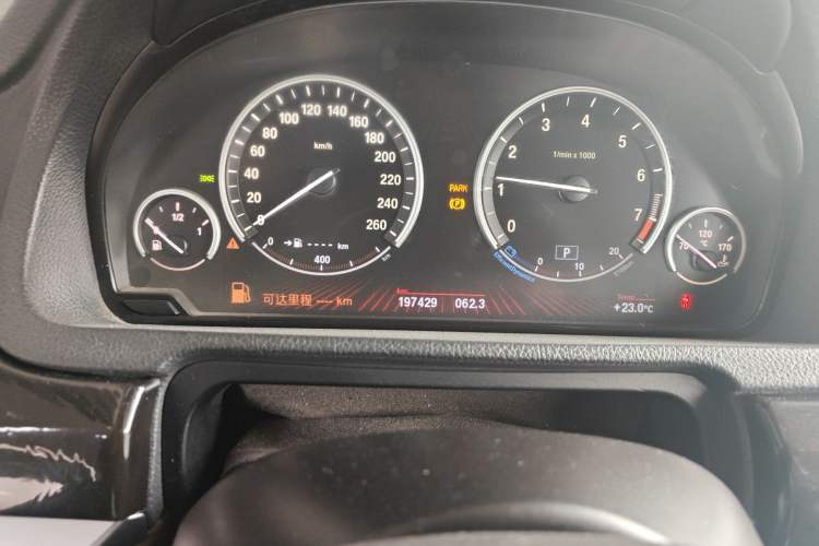 Used BMW 5 Series GT 2010 535i Leading Model Odometer Close Up