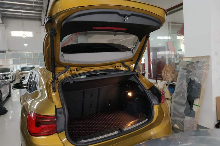 Used BMW X2 2019 sDrive20i M Sport Package China VI Emission Standard Trunk