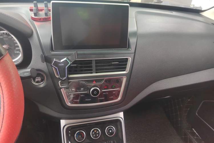 Used Bestune X40 2019 1.6L Manual Luxury Edition China VI