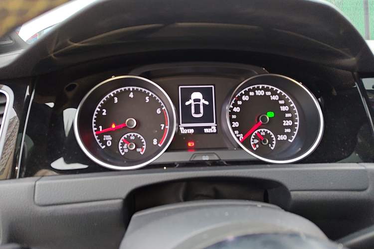 Used Volkswagen Golf 2018 280TSI Automatic R-Line Model
