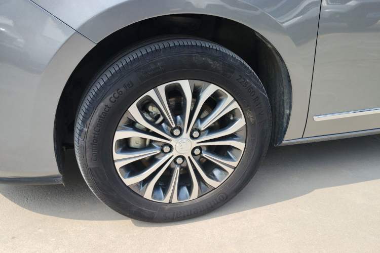 Used Buick GL8 2021 Land Cruiser Executive Class 652T Luxury Model