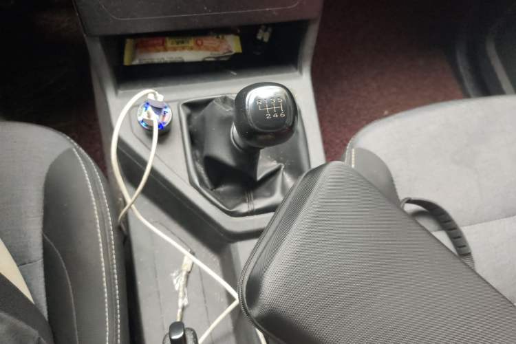 Used Wuling Hongguang PLUS 2020 1.5L Manual Standard Edition 5 Seats Gear Lever