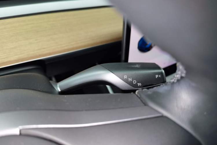 Used Tesla Model 3 2019 Long-Range Rear-Wheel-Drive Version