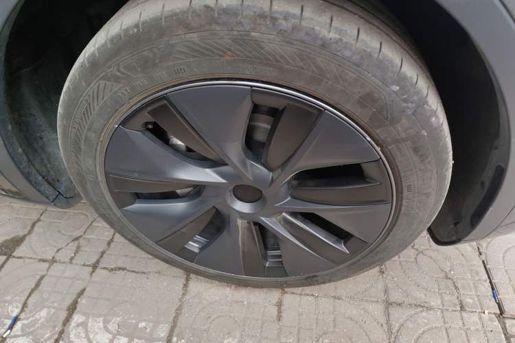 Used Tesla Model Y 2024 Rear-Wheel-Drive Version

