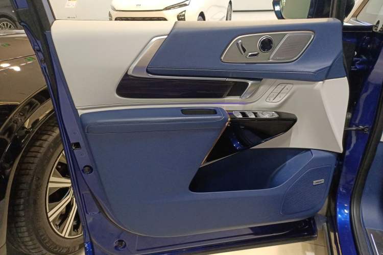 Used Buick Century 2023 2.0T Six-Seater Yinshi Edition