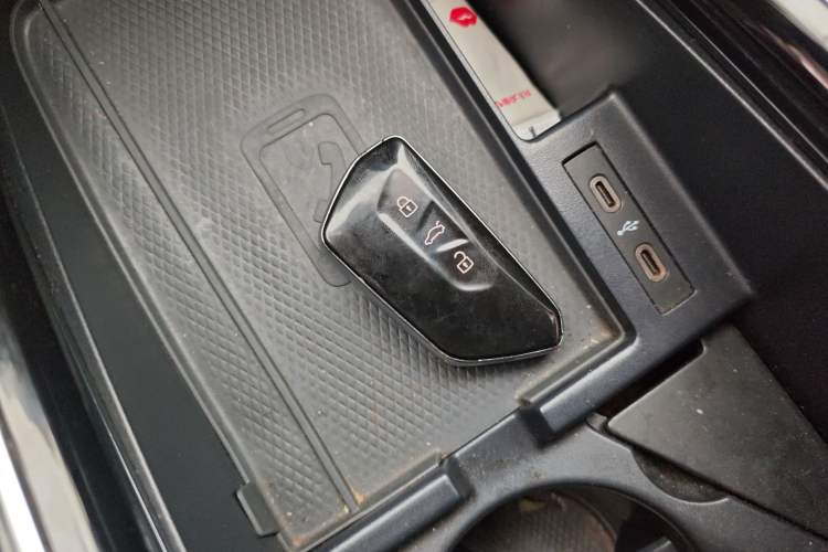 Used Volkswagen ID.6 CROZZ 2021 Long-Range PURE+ Edition