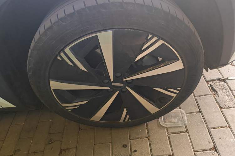 Used Geely Auto FX11 2023 1.5TD DCT Prestige Edition
