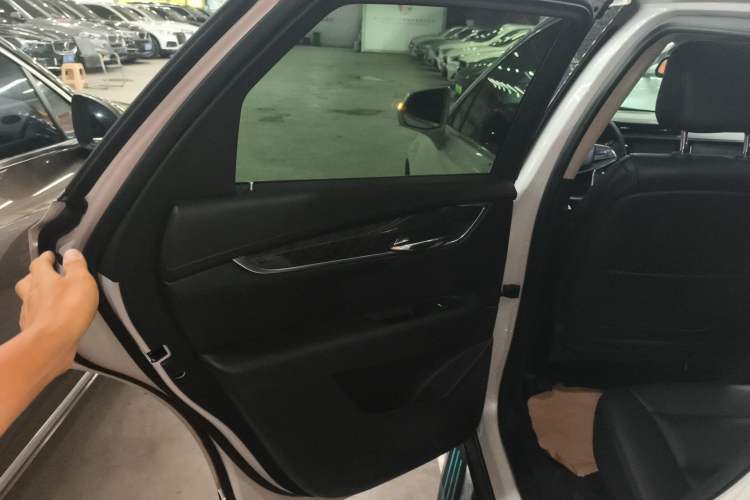 Used Cadillac XT5 2018 25T Luxury Model