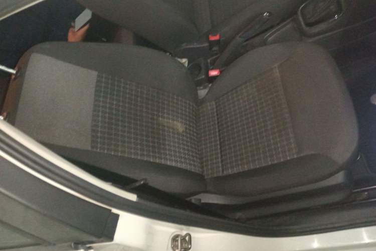 Used Volkswagen Polo 2016 1.6L Automatic Comfort Model
