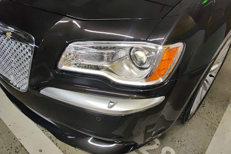 Used Chrysler 300C 2013 3.6L Prestige Edition