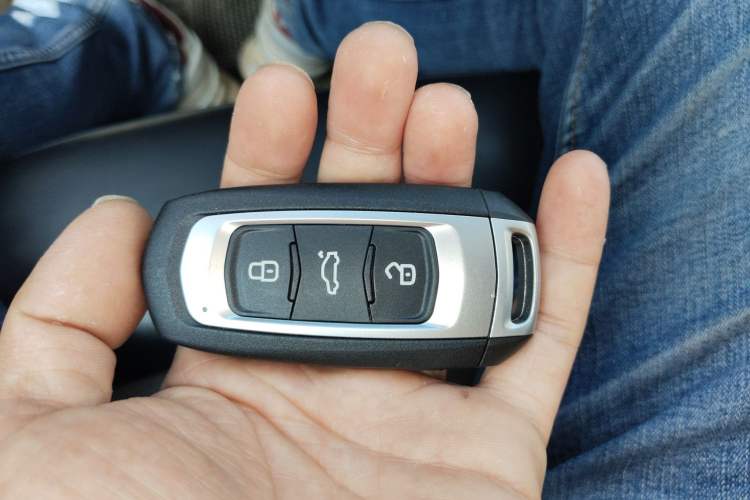 Used Geely Auto Emgrand GL 2017 1.3T DCT Luxury Model
