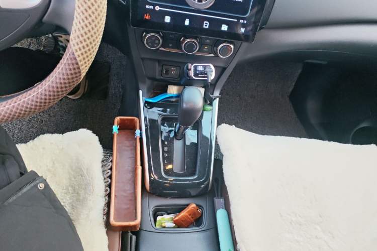 Used Nissan Sylphy 2024 Classic 1.6XE CVT Comfort Edition Gear Lever