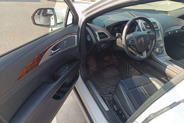 Used Lincoln MKZ 2020 2.0T Deluxe Edition
