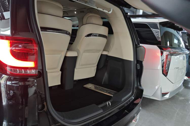 Used GAC Trumpchi M8 2021 Master Series 390T Four-Seat Glory Edition Trunk