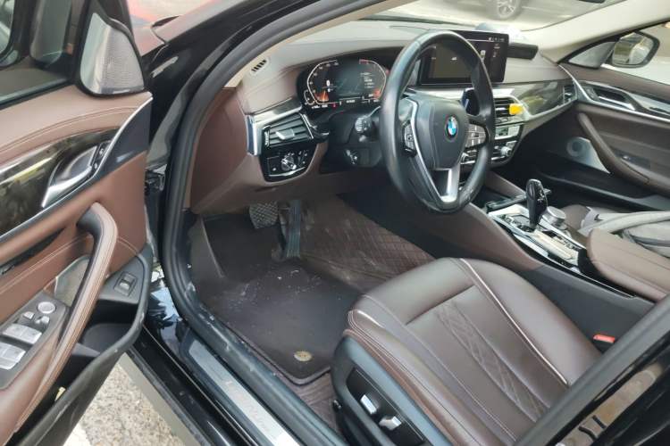 Used BMW 5 Series 2021 525Li Luxury Package Driver Seat