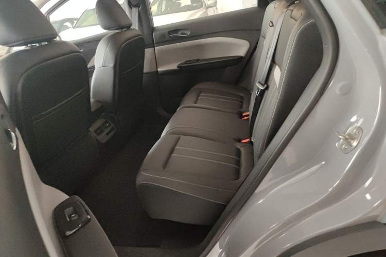 Used Venucia VX6 2023 520 Max Left Rear Seat