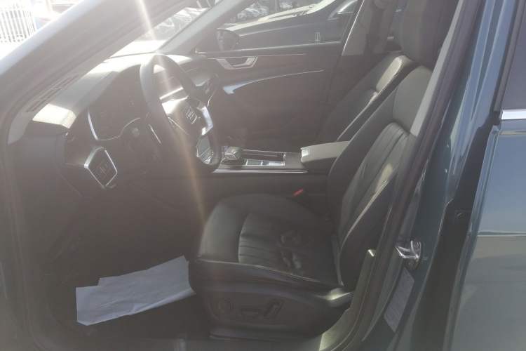 Used Audi A6 2020 allroad quattro Explorer 55 TFSI Prestige Off-Road Model