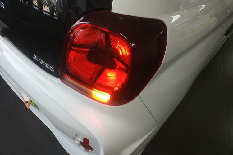 Used Roewe Clever 2021 302 km New Four-Seater Super-Efficient Version
