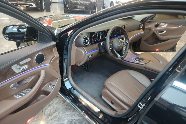 Used Mercedes-Benz E-Class New Energy 2023 E 350 e L Plug-in Hybrid Sedan
