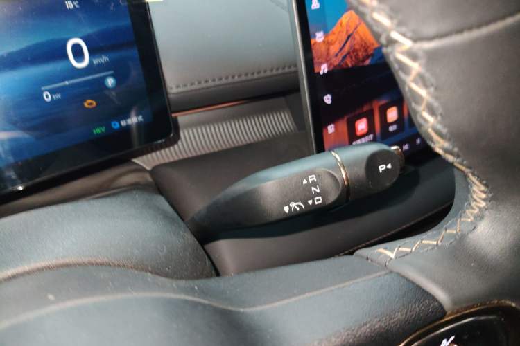 Used Baojun Enjoy 2025 Plug-in Hybrid 140km Luxury Edition
