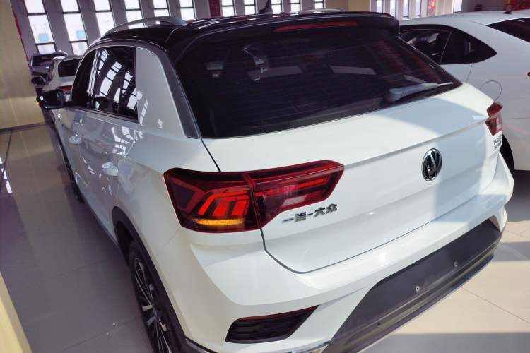 Used Volkswagen T-ROC 2018 280TSI DSG Two-Wheel-Drive Luxury Version China V Emission Standard