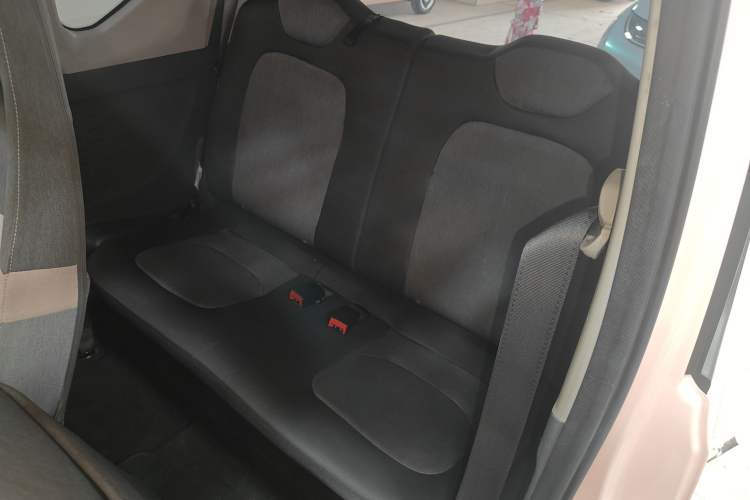 Used Wuling Hongguang MINIEV 2022 Macaron Premium Model – Lithium Iron Phosphate