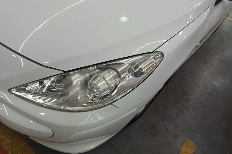 Used Peugeot 307 2013 Hatchback 1.6L Automatic Comfort Edition
