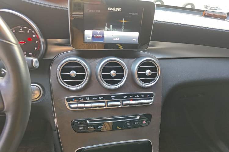 Used Mercedes-Benz GLC 2016 GLC 300 4MATIC Dynamic Model