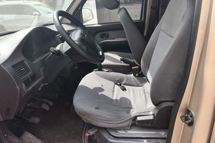 Used Wuling Rongguang 2019 1.5L Extended-Body Van Base Model with 2 Seats