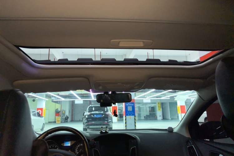 Used Ford Focus 2017 Sedan 1.6L Automatic Fashion Edition Smart Drive Version Headliner