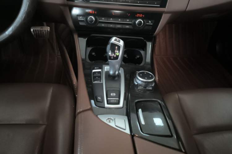 Used BMW 5 Series 2014 525Li Leading Model