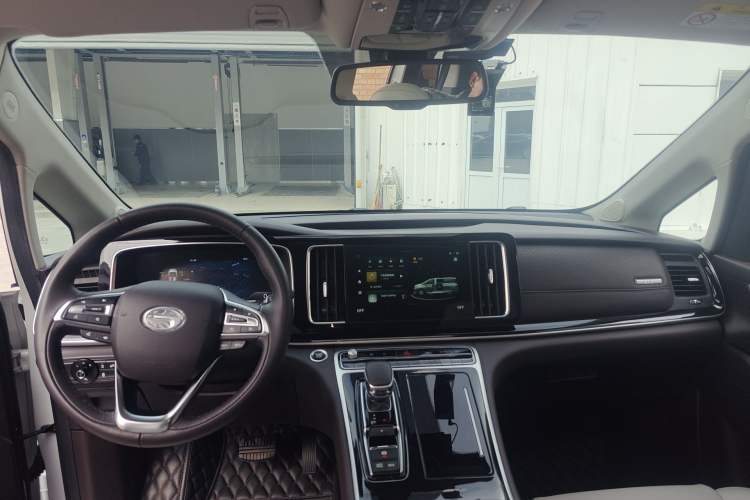 Used GAC Trumpchi M8 2021 Lingxiu Series 390T Deluxe Edition Center Console