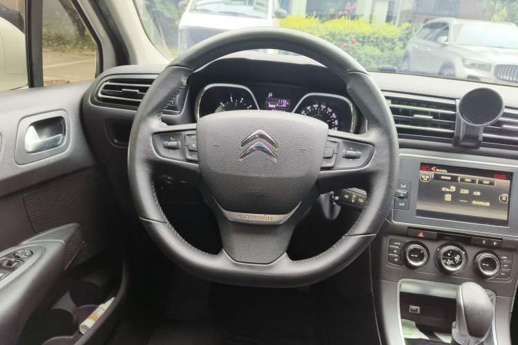 Used Citroen C4 Sega 2016 1.6L Automatic Luxury Model Steering Wheel