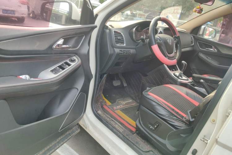 Used Baojun 560 2016 1.8L iAMT Luxury Model
