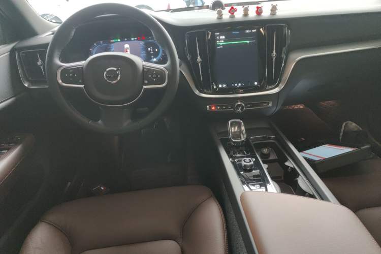 Used Volvo S60 2024 B4 Zhiyi Luxury Edition