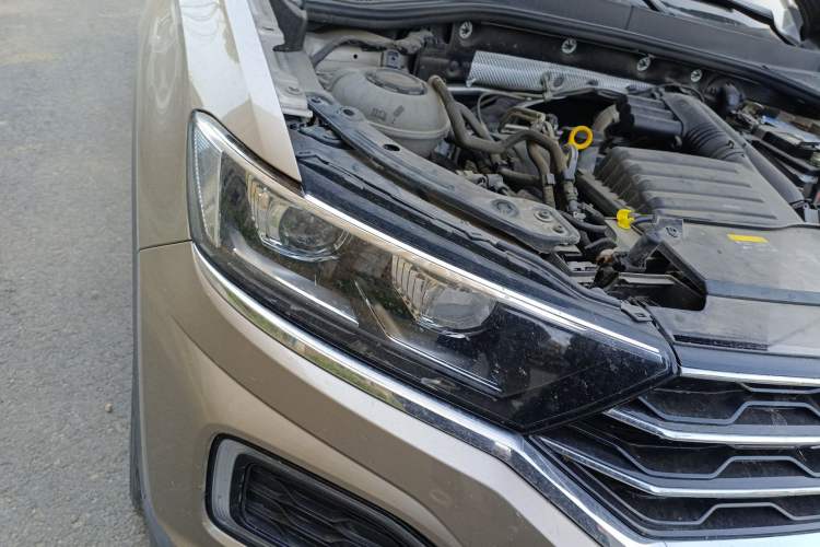 Used Volkswagen T-ROC 2021 Revised Version 280TSI DSG Two-Wheel Drive Comfort & Smart Connectivity Edition Right Front Headlight