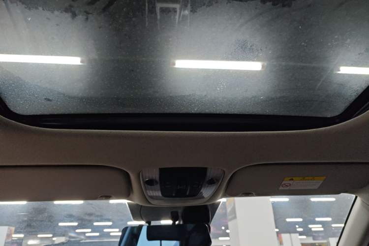 Used Kia Seltos 2023 1.5L CVT Luxury Edition Headliner