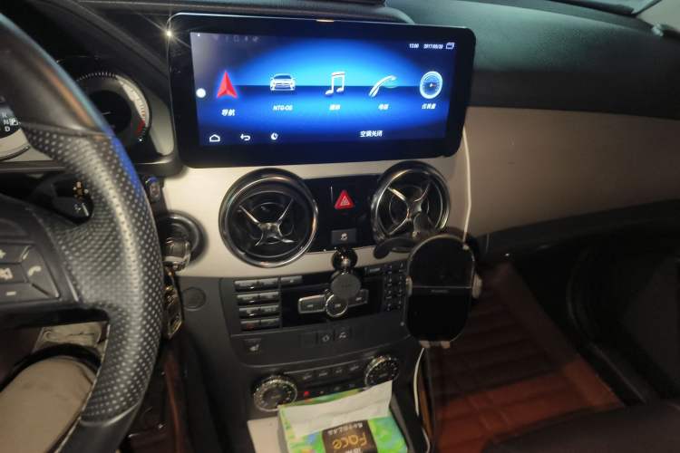 Used Mercedes-Benz GLK-Class 2013 GLK 300 4MATIC Dynamic Sunroof Model
