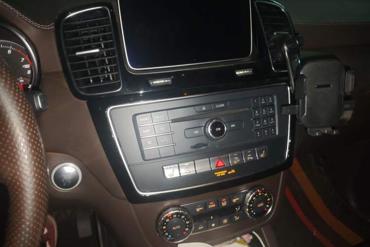 Used Mercedes-Benz GLE 2017 GLE 320 4MATIC Luxury Model