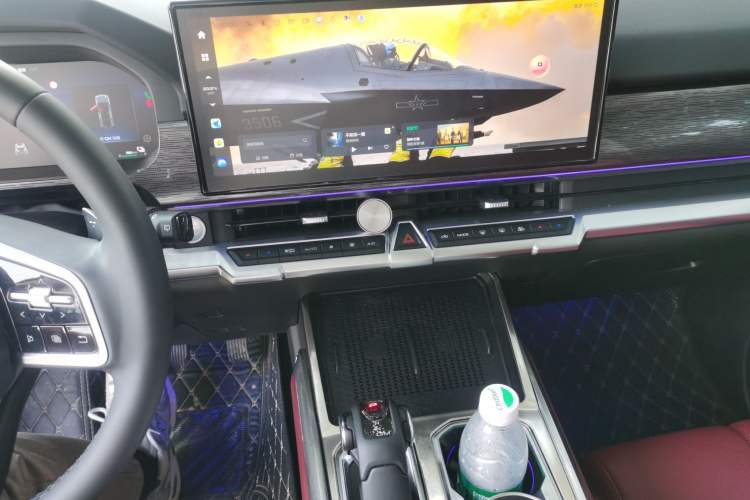 Used Tank 400 New Energy 2024 Hi4-T City Edition Audio And AC Panel