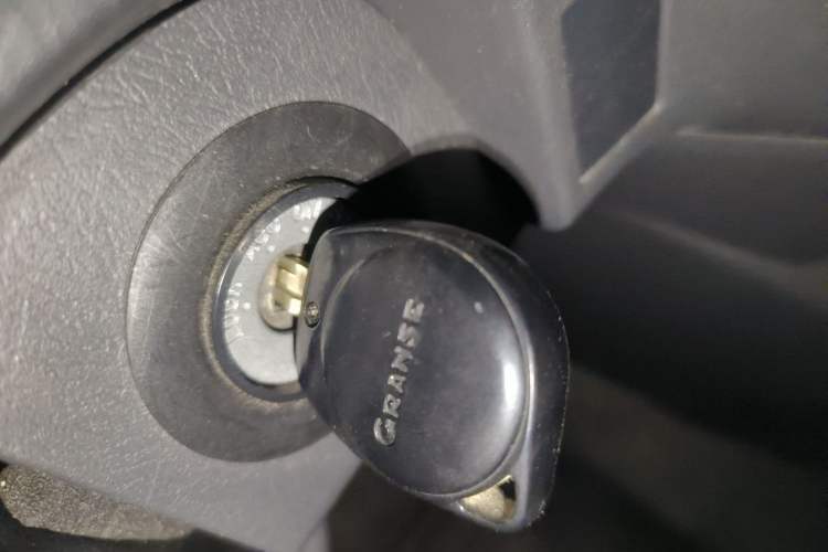 Used Jinbei Express 2020 2.0L Upgraded Version China VI Standard 6-Seater 1TZS