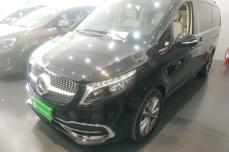 Used Mercedes-Benz V-Class 2022 V 260 Avantgarde Edition