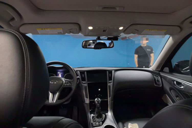 Used Infiniti Q50L 2018 2.0T Enjoyment Version China VI Standard Headliner