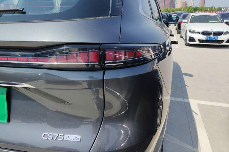 Used CHANGAN CS75 PLUS 2025 4th Generation UItra 2.0T New Blue Whale – Smart & Powerful Version