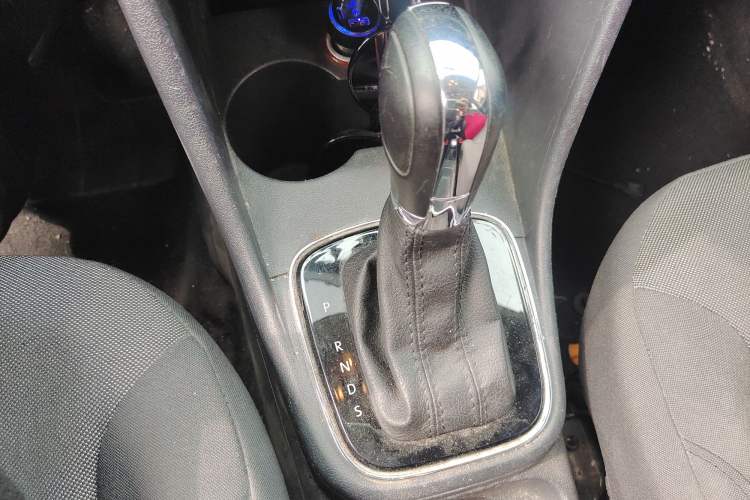 Used Volkswagen Polo 2016 1.6L Automatic Comfort Model
