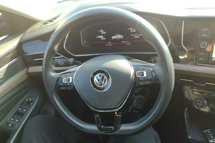 Used Volkswagen Passat 2019 330TSI Luxury Edition China VI Standard