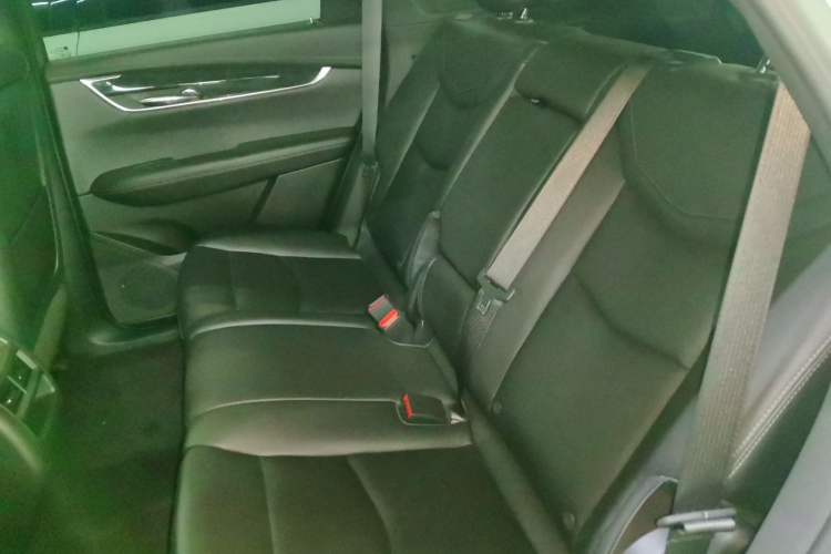 Used Cadillac XT5 2021 28T Luxury Model
